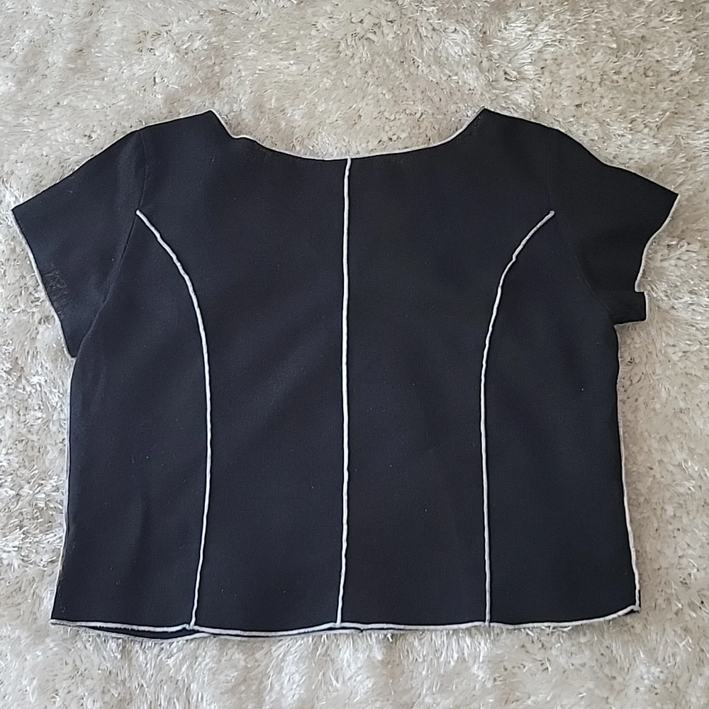 KD Spring Top - Picture 2 of 4